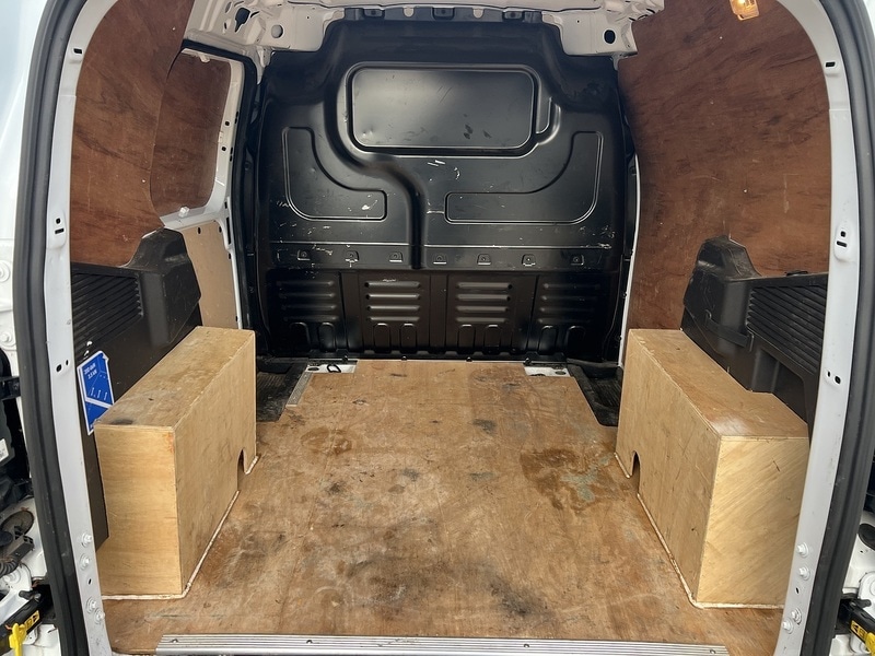 Used Ford Transit Courier 2023 for sale - 77077840: Photo 5