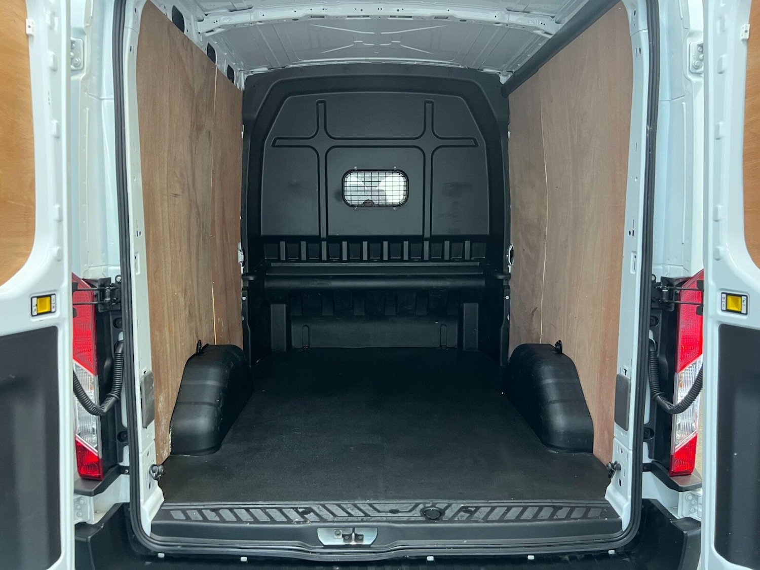 Used Ford Transit 2024 for sale - 76868734: Photo 32