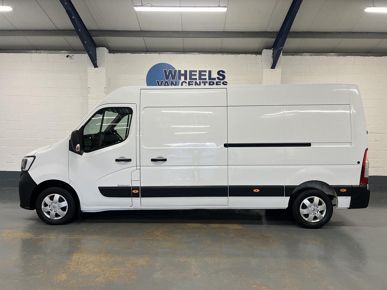 Used Renault Master 2023 for sale - 76870080: Photo 2