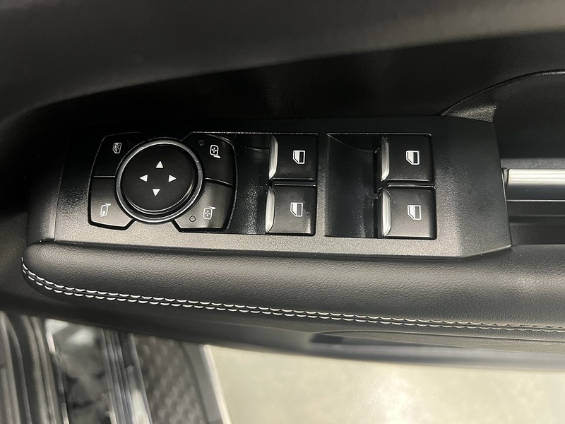 Used Volkswagen Amarok 2024 for sale - 77227898: Photo 12