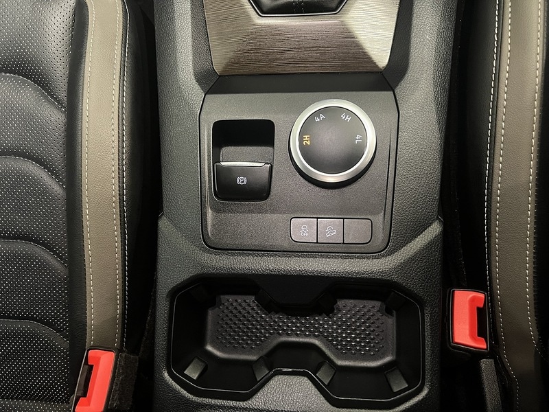 Used Volkswagen Amarok 2024 for sale - 77227898: Photo 27