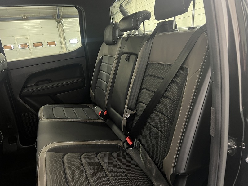 Used Volkswagen Amarok 2024 for sale - 77227898: Photo 34