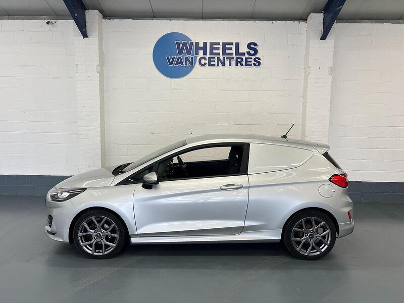 Used Ford Fiesta 2022 for sale - 76904385: Photo 2