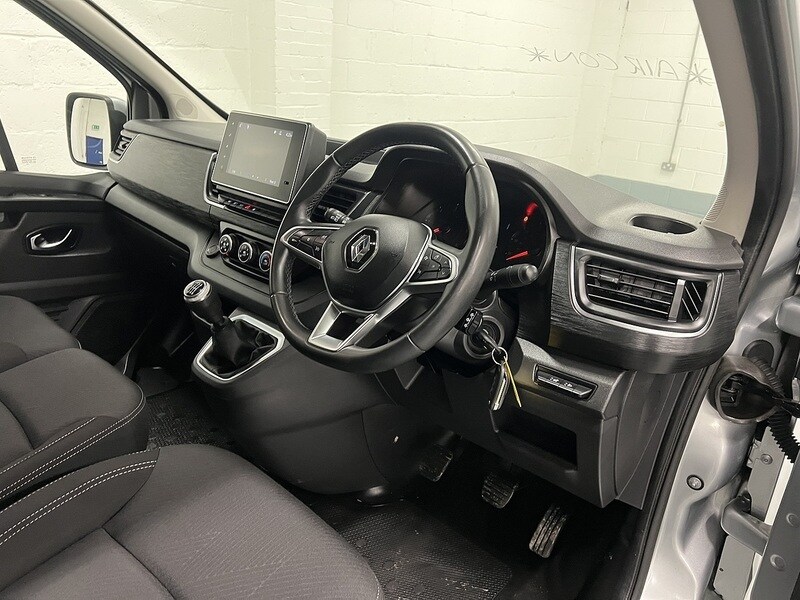 Used Renault Trafic 2024 for sale - 76982523: Photo 11