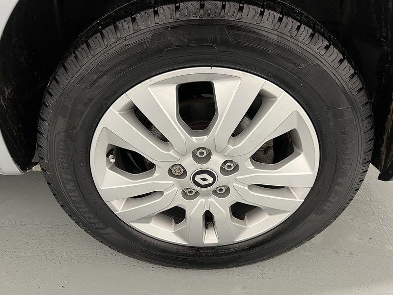 Used Renault Trafic 2024 for sale - 76982523: Photo 35