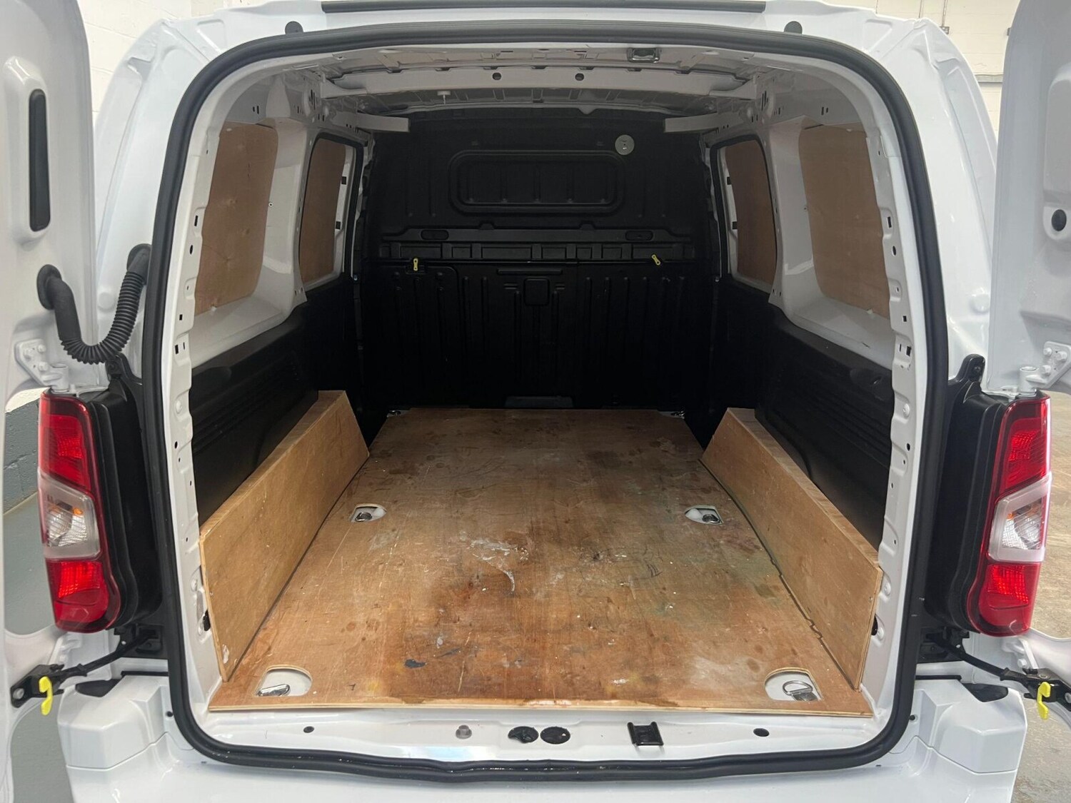 Used Peugeot Partner 2024 for sale - 75403940: Photo 24