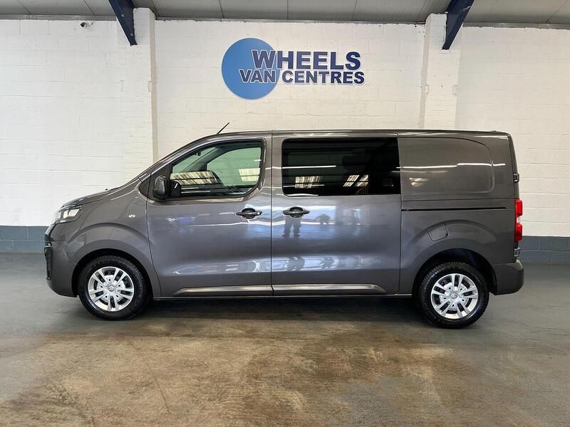 Used Vauxhall Vivaro 2020 for sale - 76904244: Photo 2