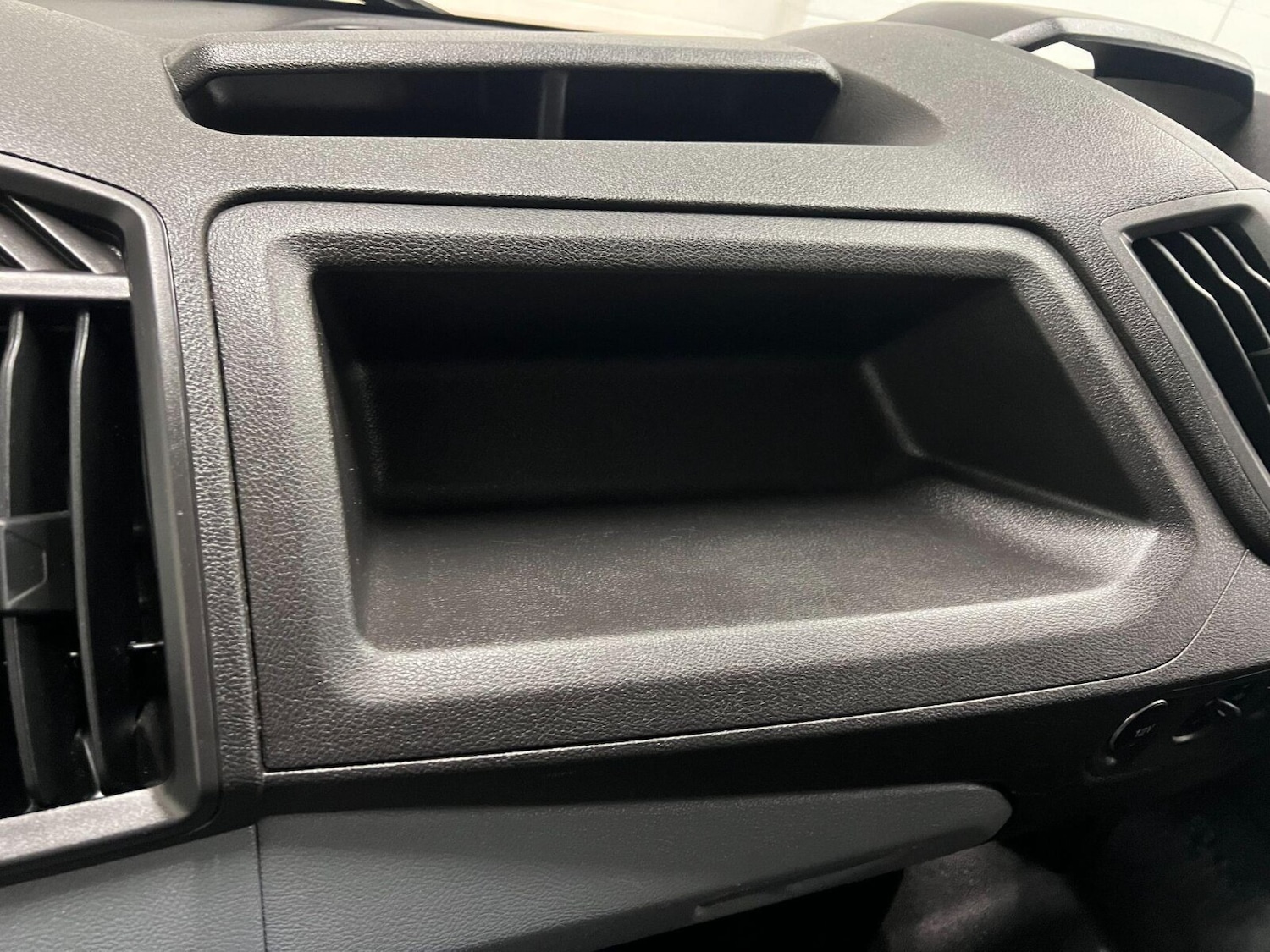 Used Ford Transit 2018 for sale - 76221815: Photo 33