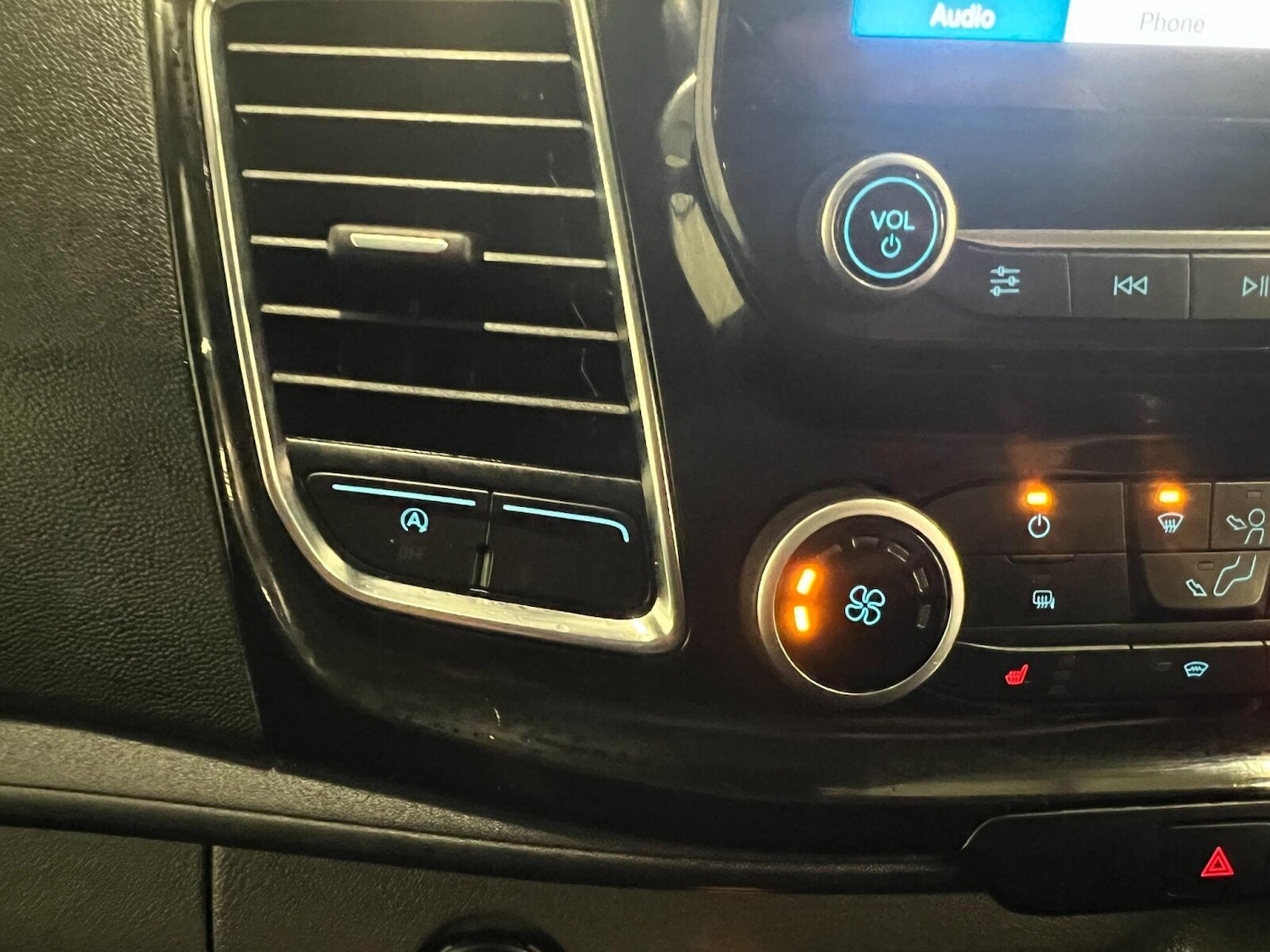 Used Ford Transit Custom 2021 for sale - 76873368: Photo 32