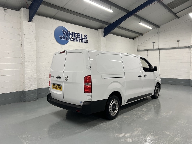 Used Vauxhall Vivaro 2024 for sale - 77136944: Photo 3