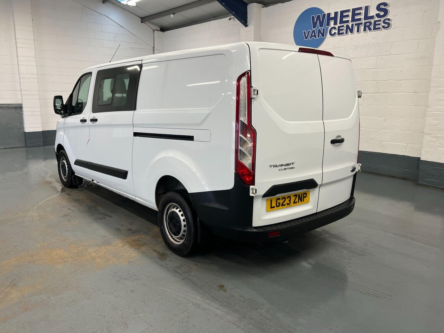 Used Ford Transit Custom 2023 for sale - 76804143: Photo 2