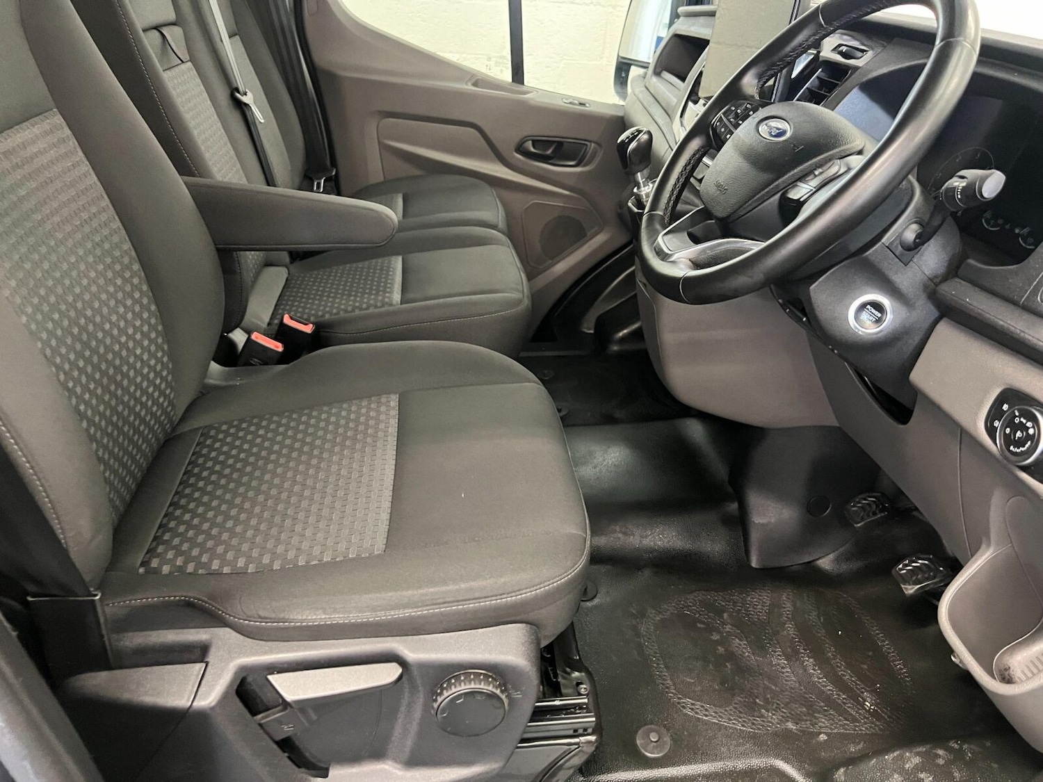 Used Ford Transit 2024 for sale - 76868330: Photo 10