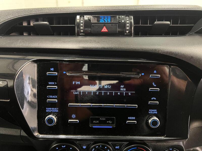Used Toyota Hilux 2021 for sale - 76904222: Photo 19