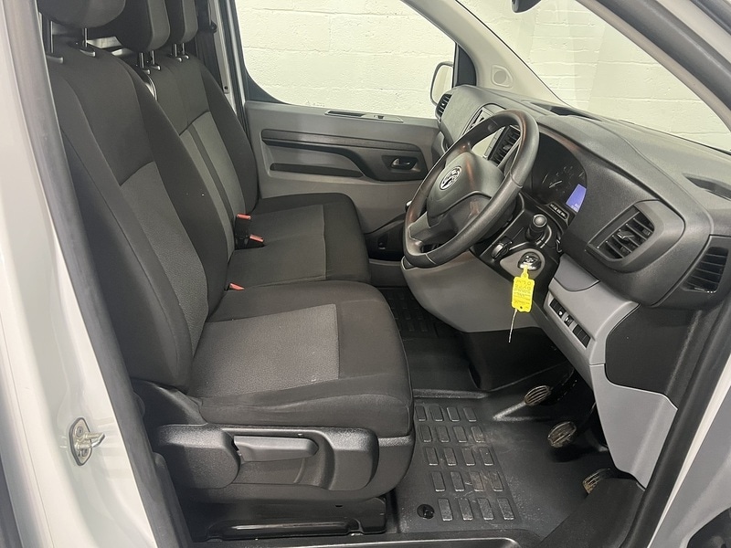 Used Vauxhall Vivaro 2022 for sale - 76904172: Photo 10