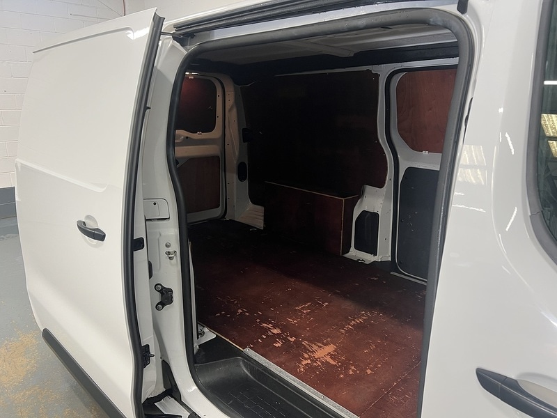 Used Vauxhall Vivaro 2022 for sale - 76904172: Photo 31