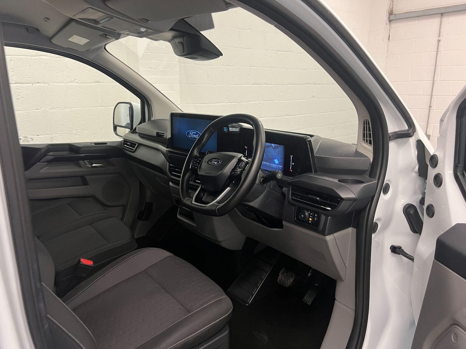 Used Ford Transit Custom 2024 for sale - 76124801: Photo 41