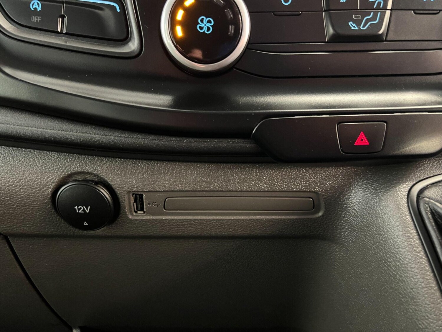 Used Ford Transit 2022 for sale - 76869233: Photo 16