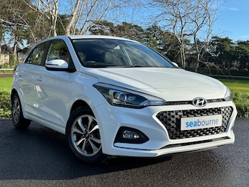 Used Hyundai i20 2020 for sale - 77229868: Photo