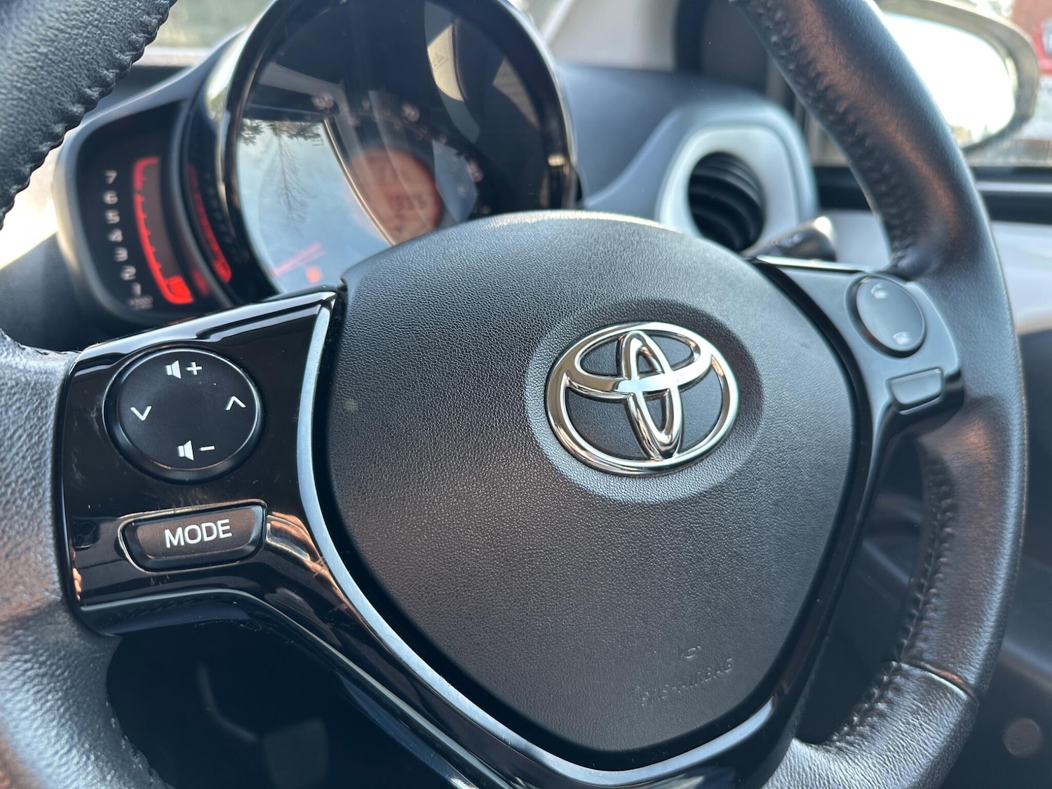 Used Toyota AYGO 2018 for sale - 77925847: Photo 20