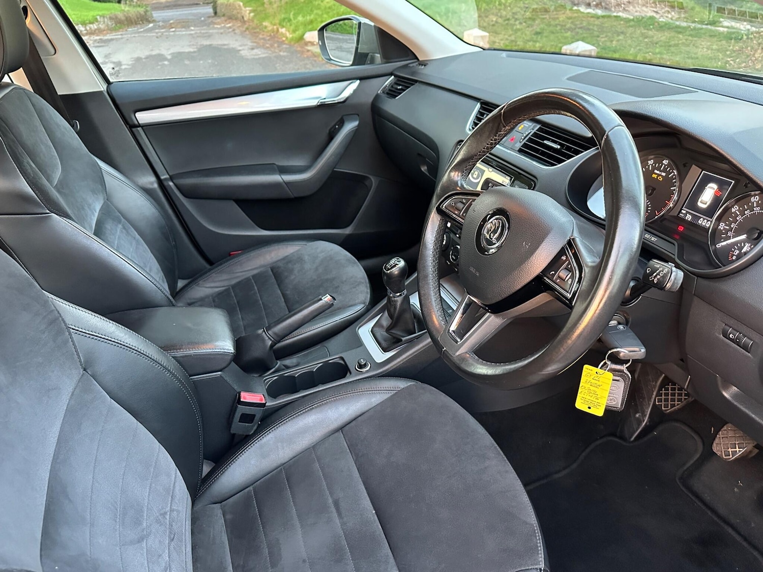 Used Skoda Octavia 2015 for sale - 76899550: Photo 11