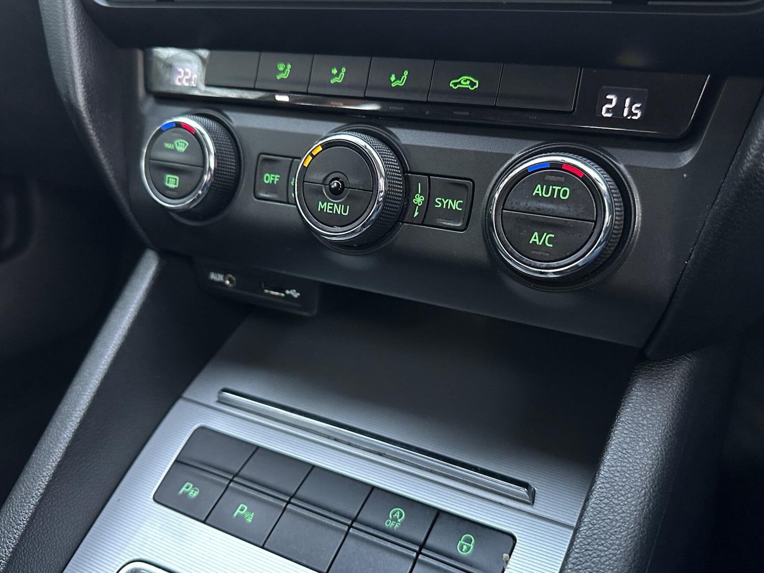 Used Skoda Octavia 2015 for sale - 76899550: Photo 18