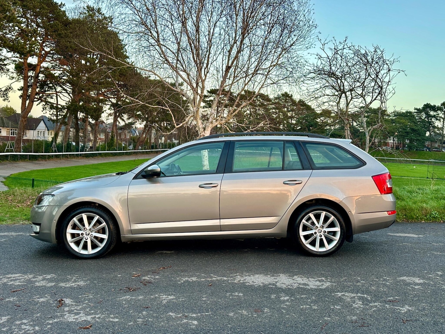 Used Skoda Octavia 2015 for sale - 76899550: Photo 4
