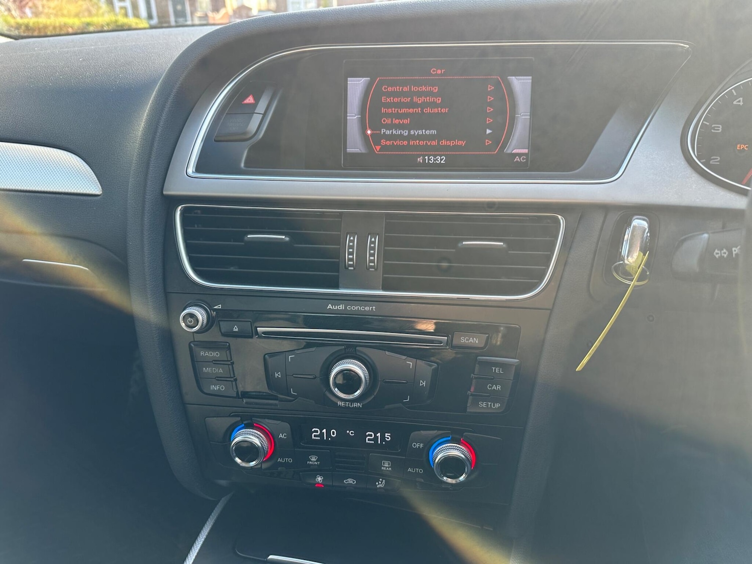 Used Audi A4 2012 for sale - 77683386: Photo 8