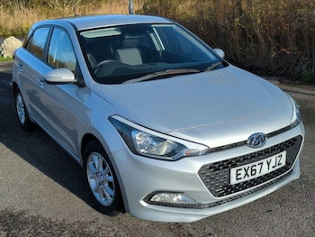 Used Hyundai i20 2017 for sale - 77255361: Photo