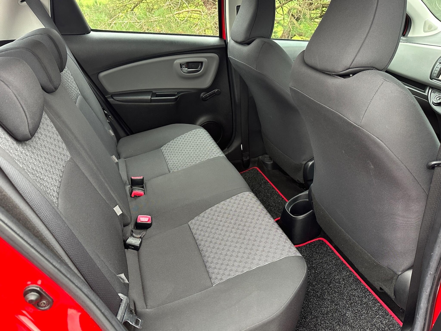 Used Toyota Yaris for sale - 77330564: Photo 10