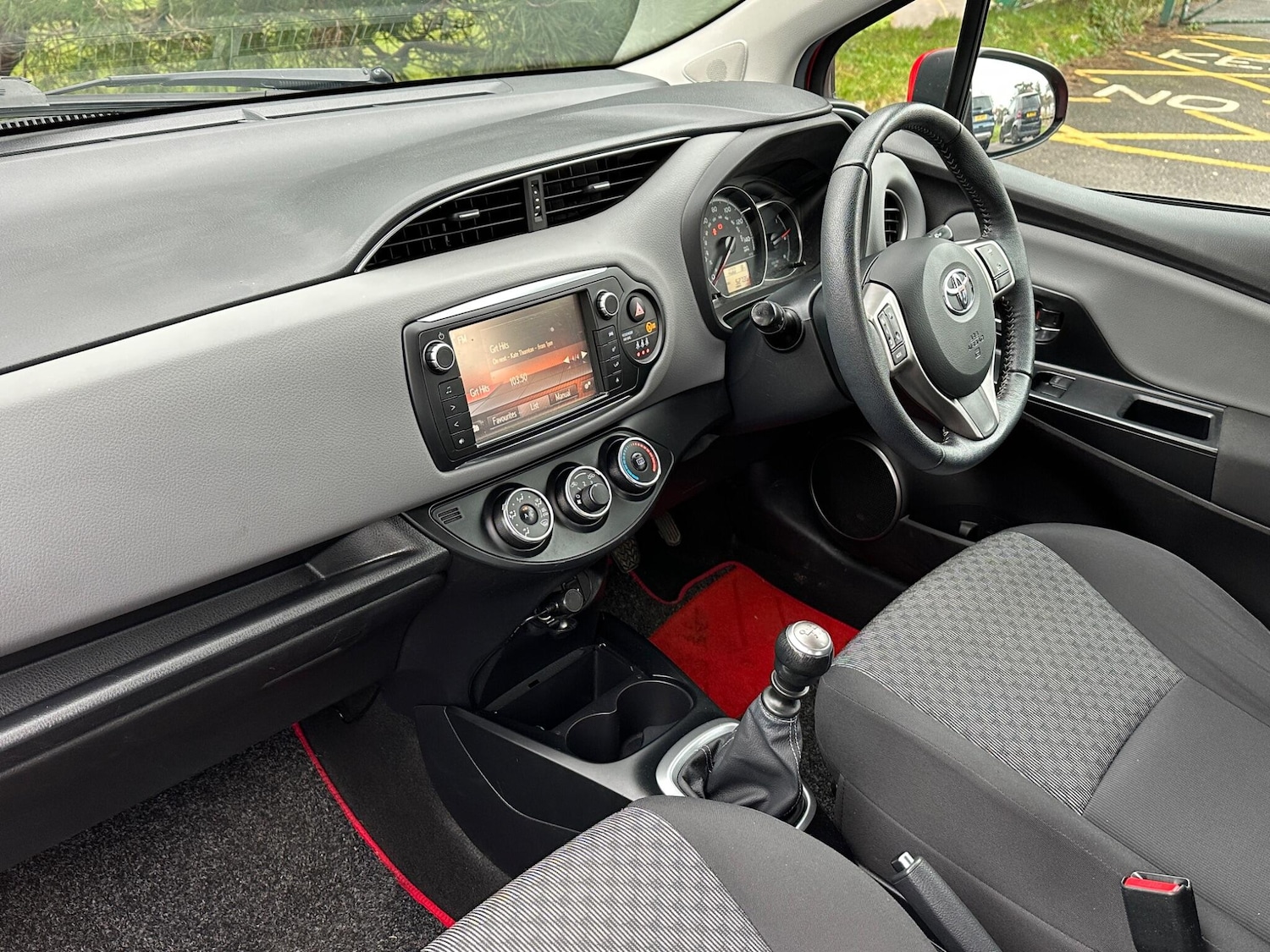 Used Toyota Yaris for sale - 77330564: Photo 9