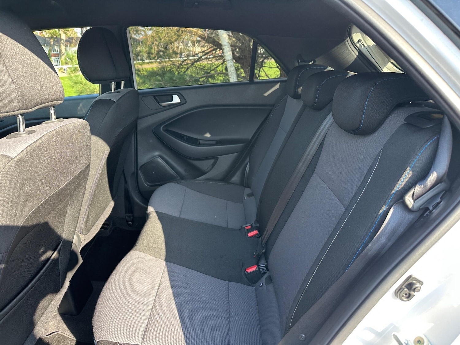 Used Hyundai i20 2016 for sale - 77737477: Photo 11