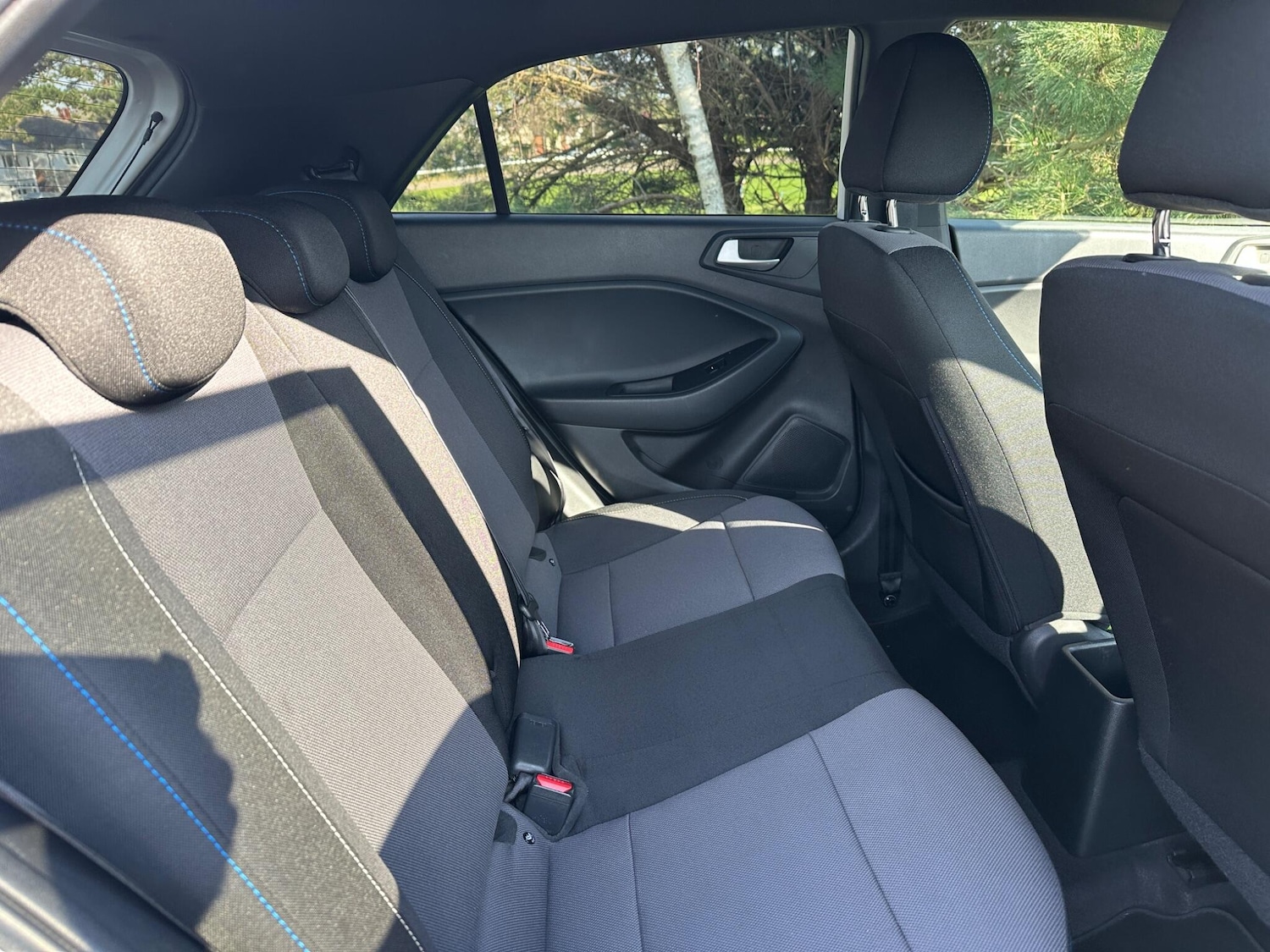 Used Hyundai i20 2016 for sale - 77737477: Photo 12