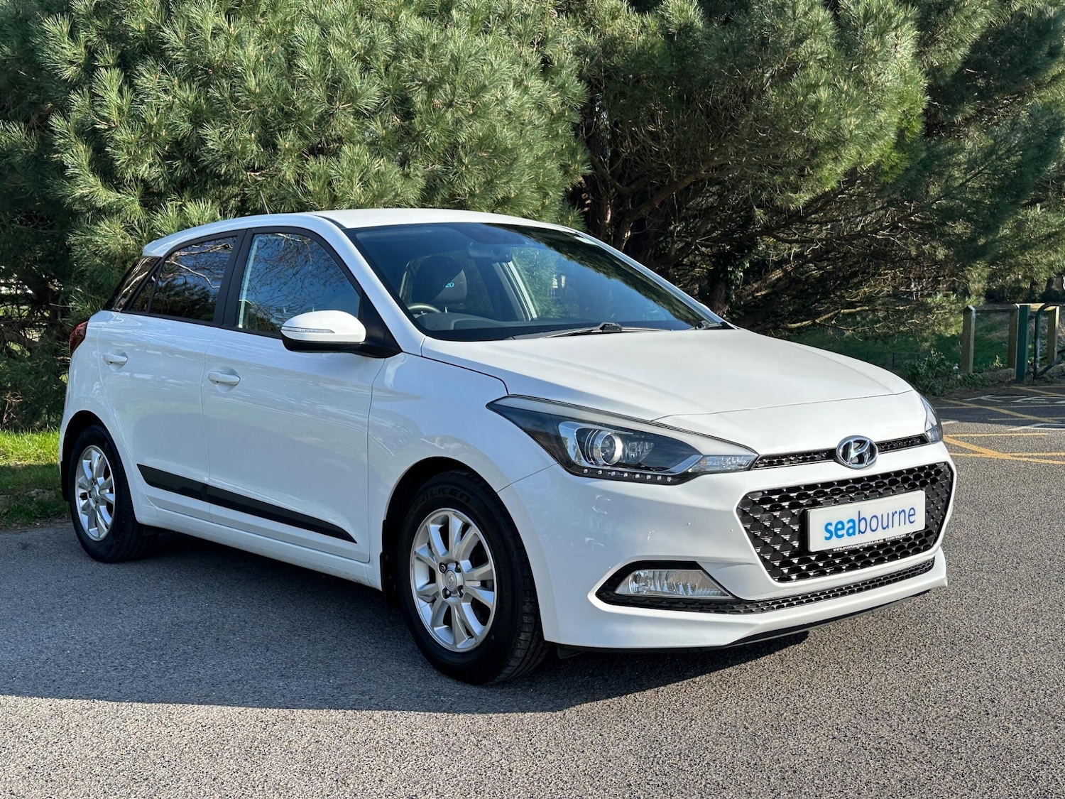 Used Hyundai i20 2016 for sale - 77737477: Photo 13