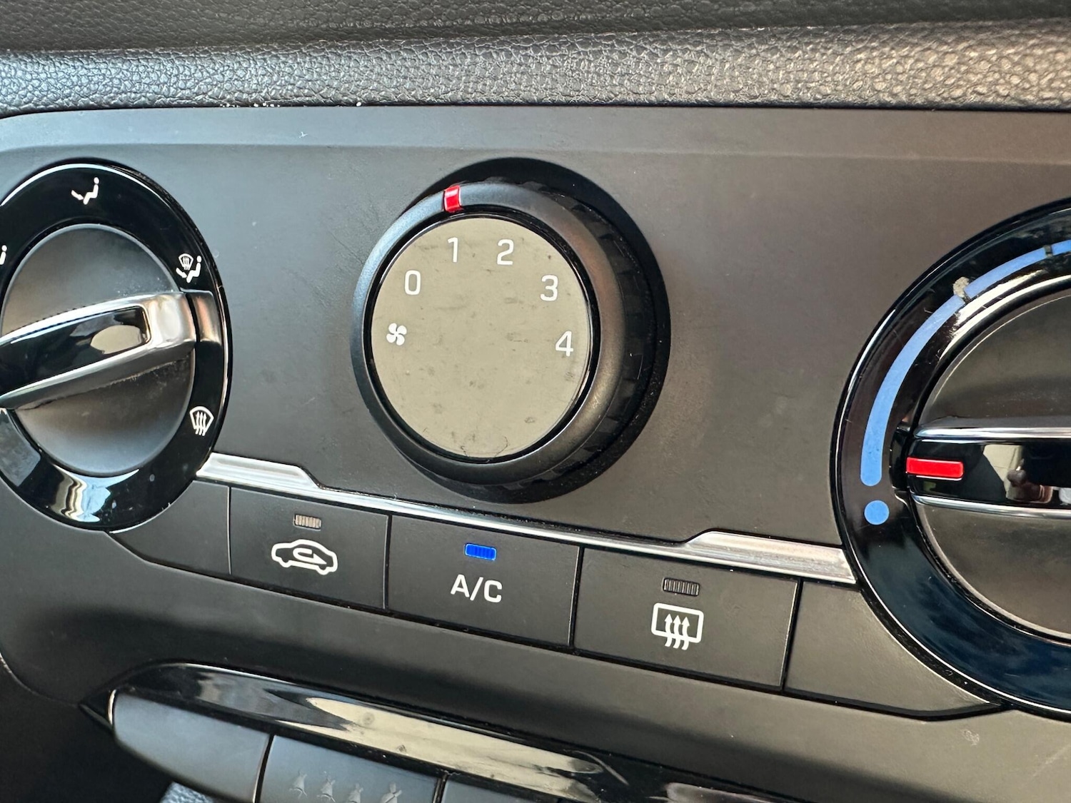 Used Hyundai i20 2016 for sale - 77737477: Photo 24