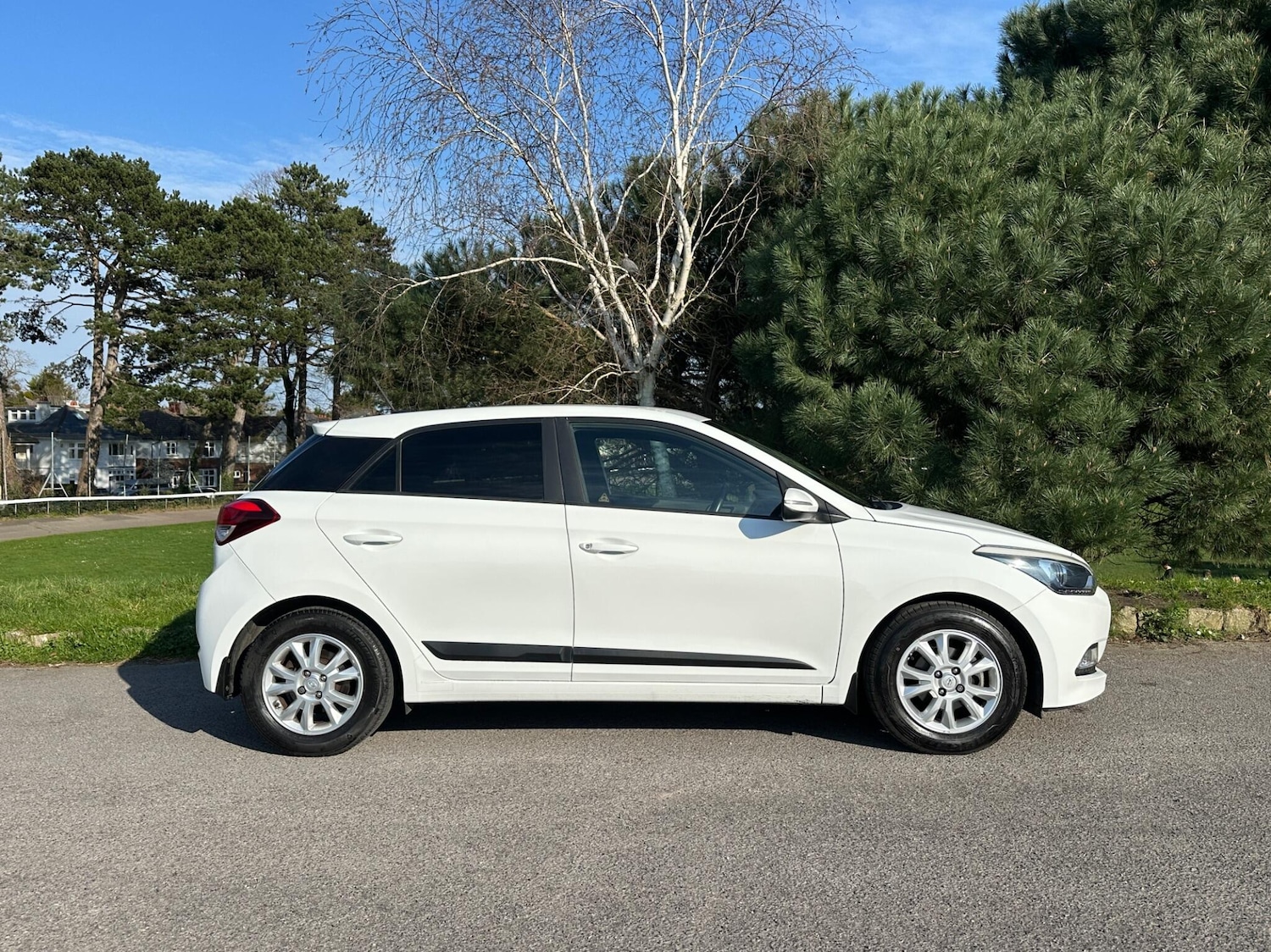 Used Hyundai i20 2016 for sale - 77737477: Photo 3