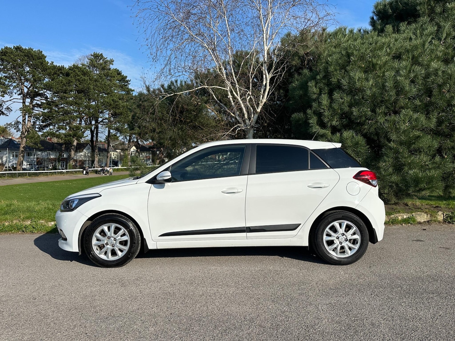 Used Hyundai i20 2016 for sale - 77737477: Photo 4