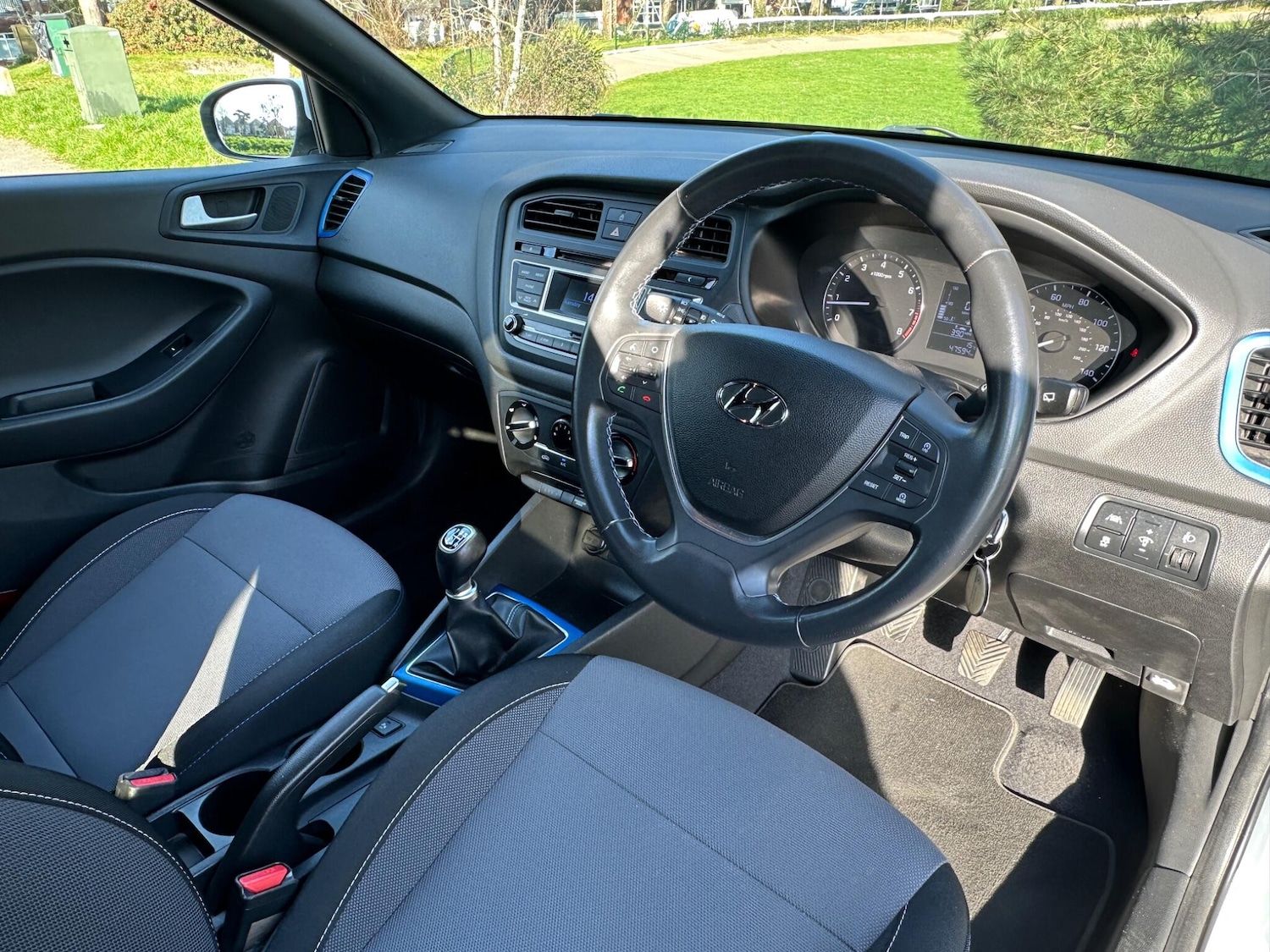 Used Hyundai i20 2016 for sale - 77737477: Photo 8