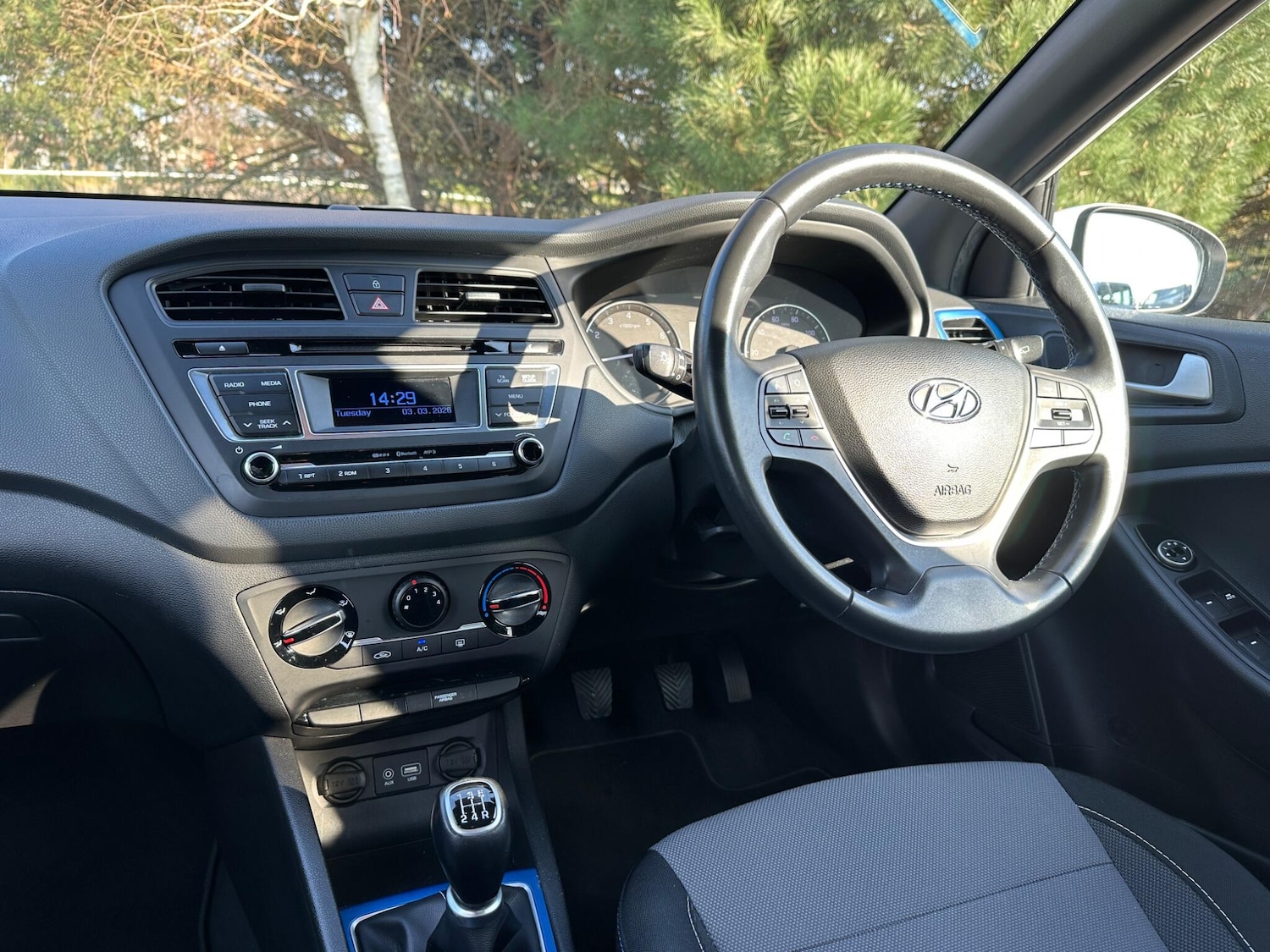 Used Hyundai i20 2016 for sale - 77737477: Photo 9