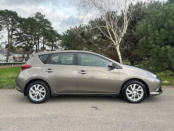 Used Toyota Auris 2017 for sale - 77824689: Photo