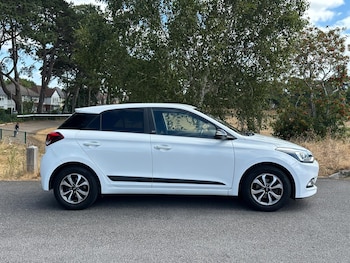 Used Hyundai i20 2018 for sale - 79337601: Photo