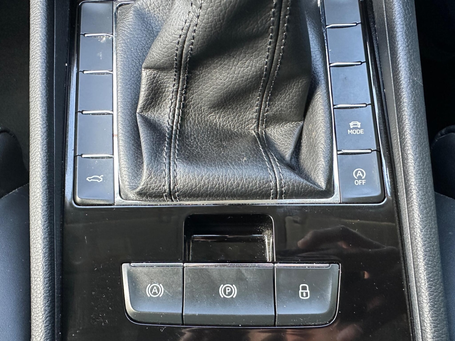 Used Skoda Superb 2017 for sale - 77455893: Photo 25