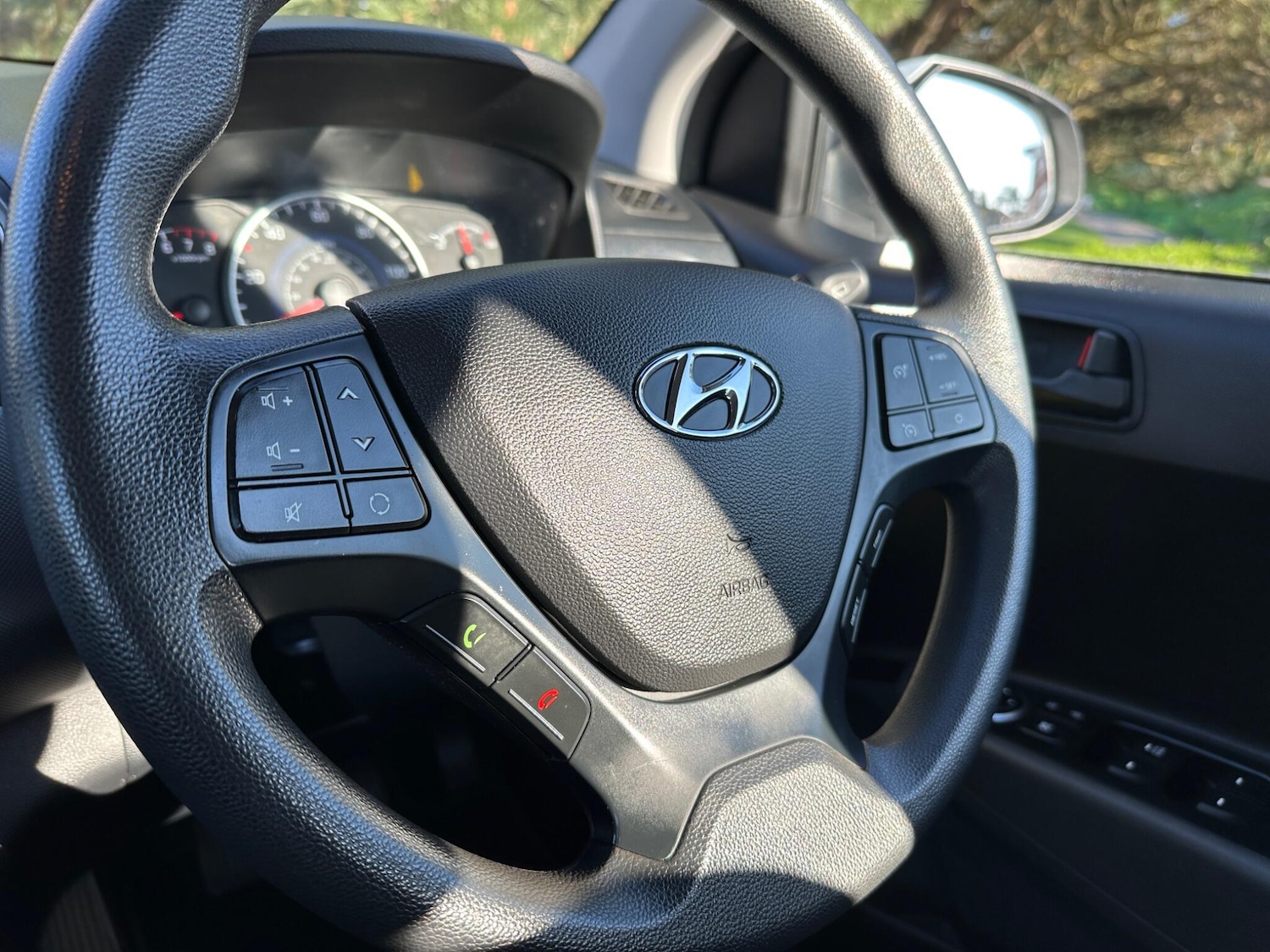 Used Hyundai i10 2018 for sale - 77970281: Photo 16