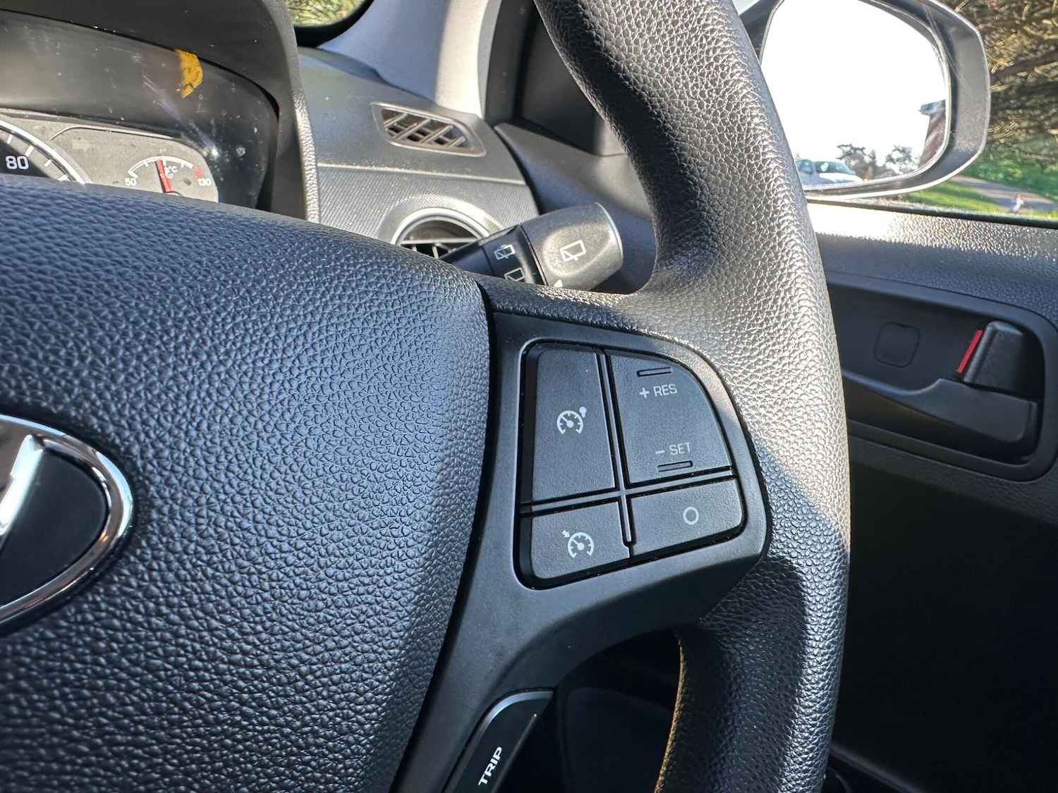 Used Hyundai i10 2018 for sale - 77970281: Photo 17