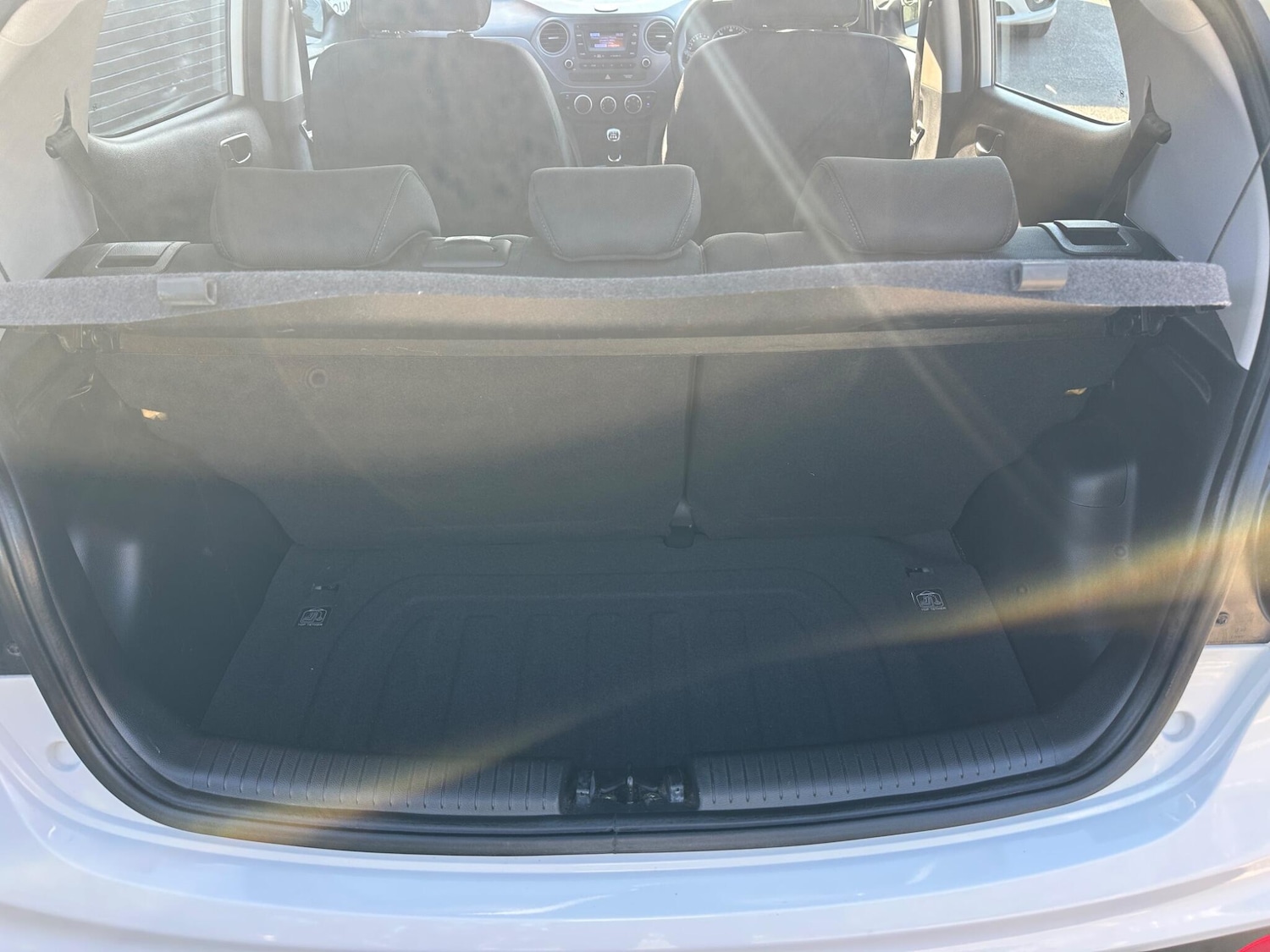 Used Hyundai i10 2018 for sale - 77970281: Photo 25