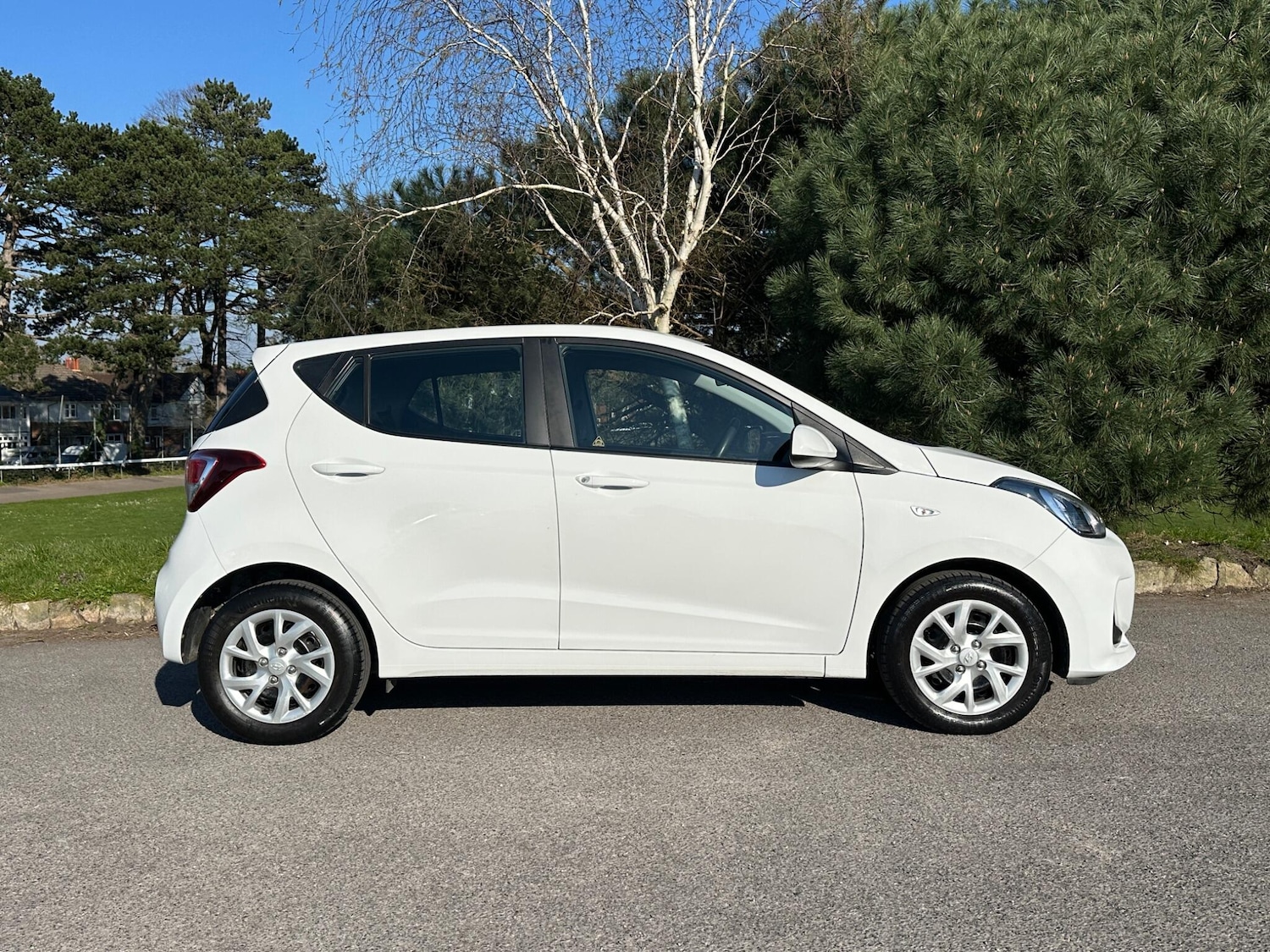 Used Hyundai i10 2018 for sale - 77970281: Photo 3