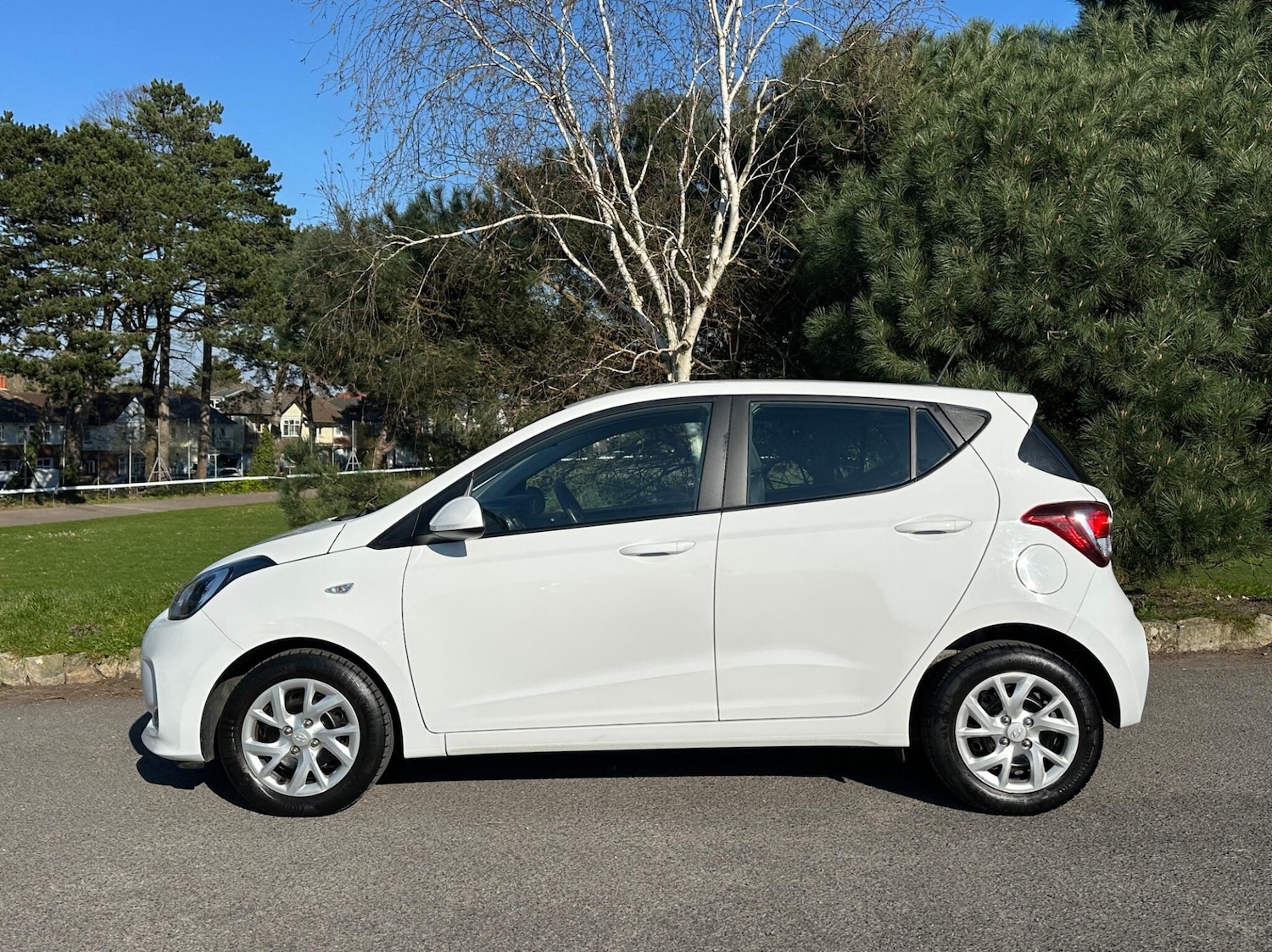 Used Hyundai i10 2018 for sale - 77970281: Photo 4