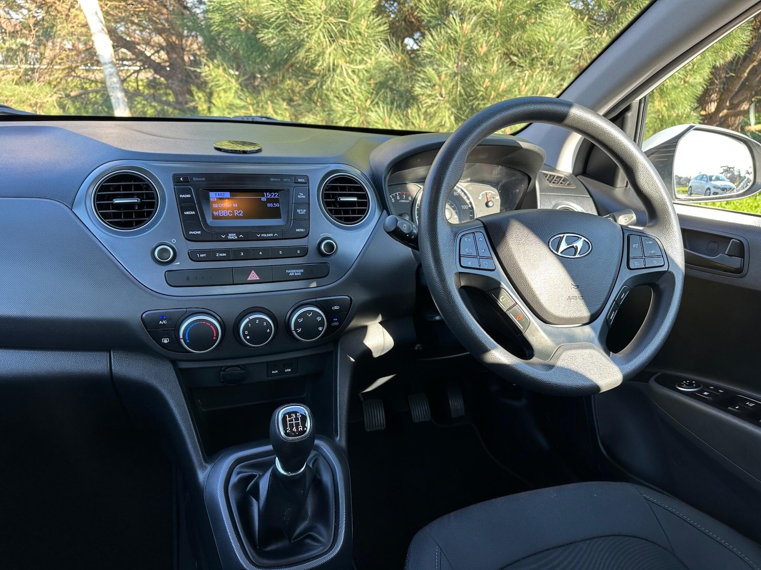 Used Hyundai i10 2018 for sale - 77970281: Photo 8