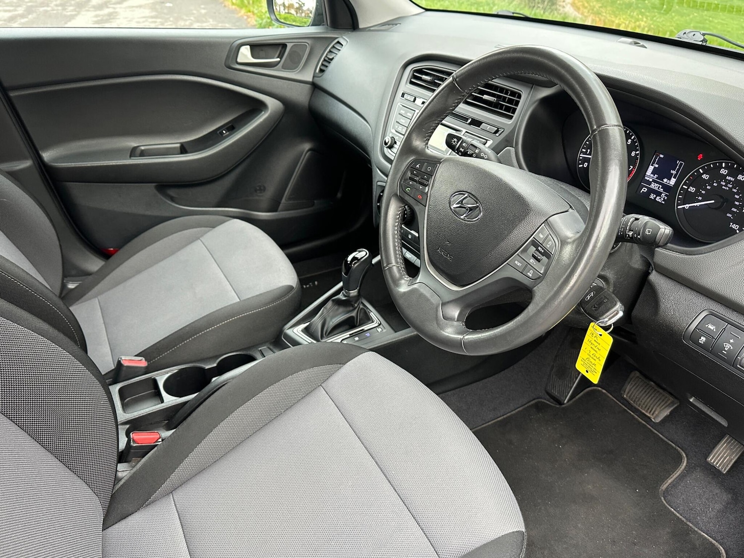 Used Hyundai i20 2018 for sale - 76691170: Photo 10