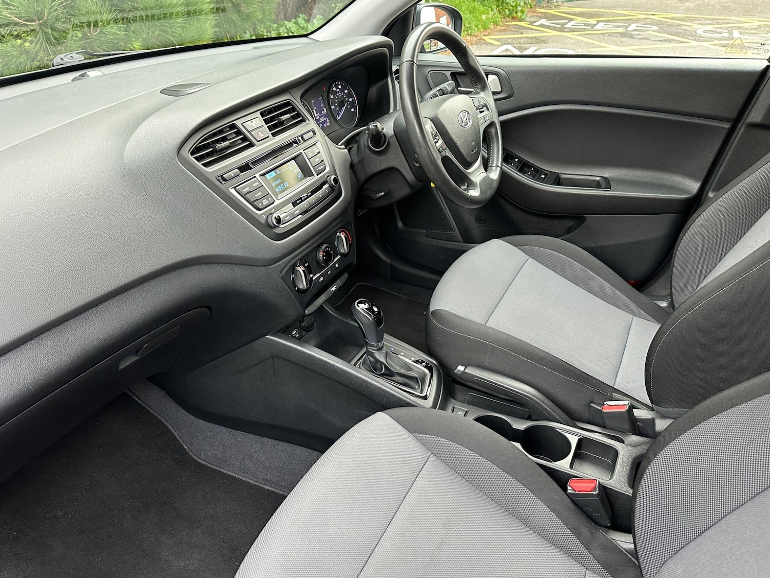 Used Hyundai i20 2018 for sale - 76691170: Photo 11