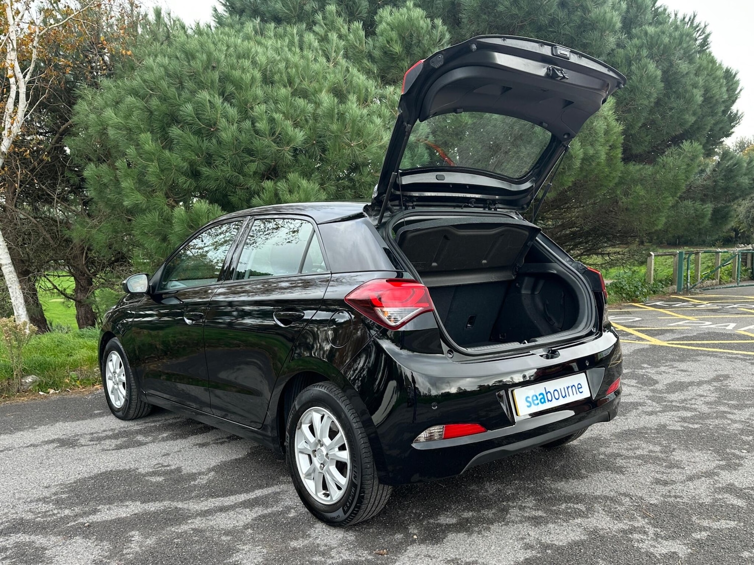 Used Hyundai i20 2018 for sale - 76691170: Photo 23